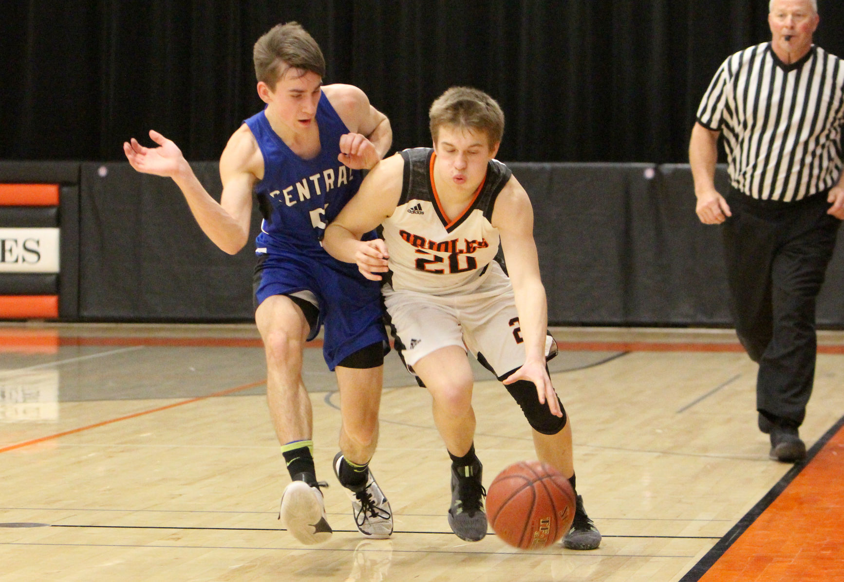 Saint Croix Central at Stanley-Boyd boys basketball 2-15-20